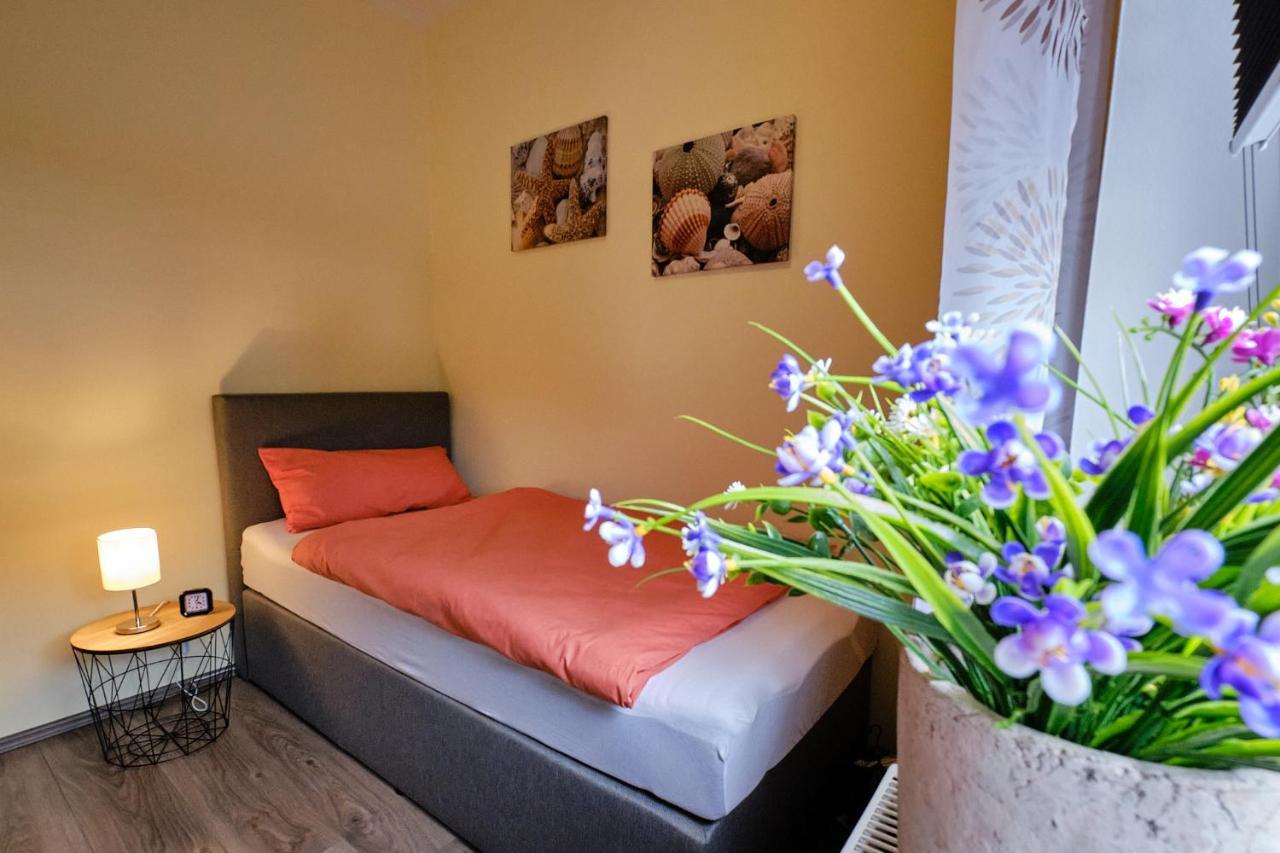 Ferienwohnung Mitten Im Pott บอททรอพ ภายนอก รูปภาพ